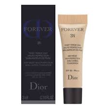 Fond de teint soin haute perfection Christian Dior Forever 3N 24H Wear 3N Neutral 3 ml (mini échantillon cosmétique). Avant/Before 030